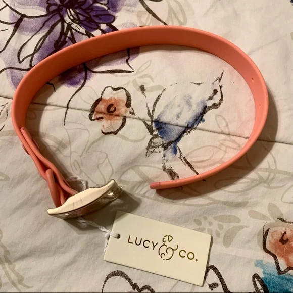 💛 Large Lucy & Co. Everyday PVC Collar in Coral - Picture 6 of 16